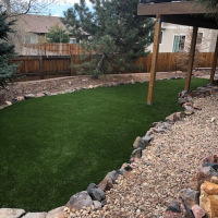 2060-Turf-yard-rock-border