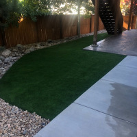 2122 - Home with Deck Stairs Turf After